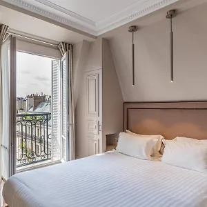 Perreyve 3*, Paris France
